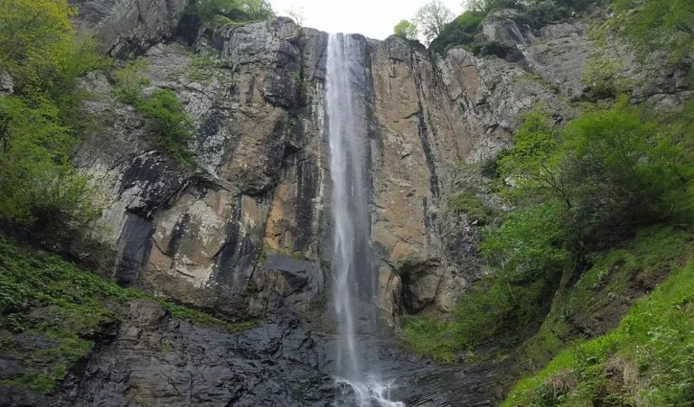 بلندترین آبشار دائمی ایران