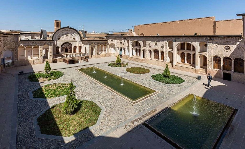 خانه طباطبایی ها کجاست؟
