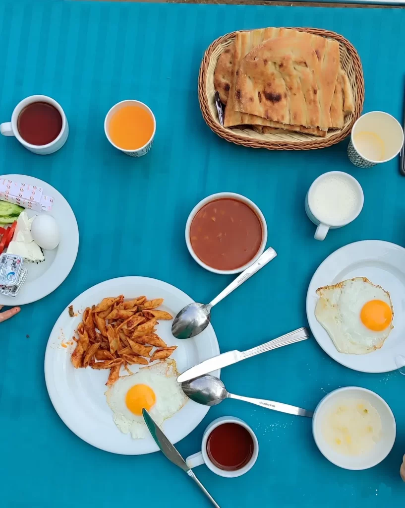 بوفه صبحانه هتل گامبرون کیش