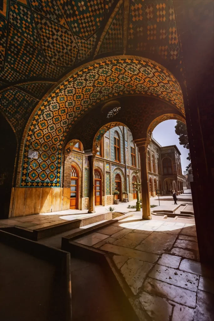 جن در کاخ گلستان