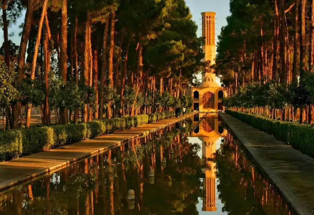 باغ دولتآباد یزد