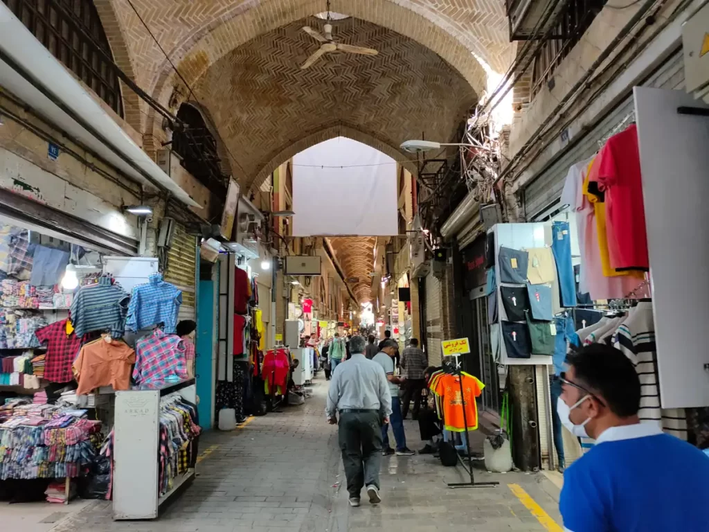 بازار بزرگ تهران پوشاک