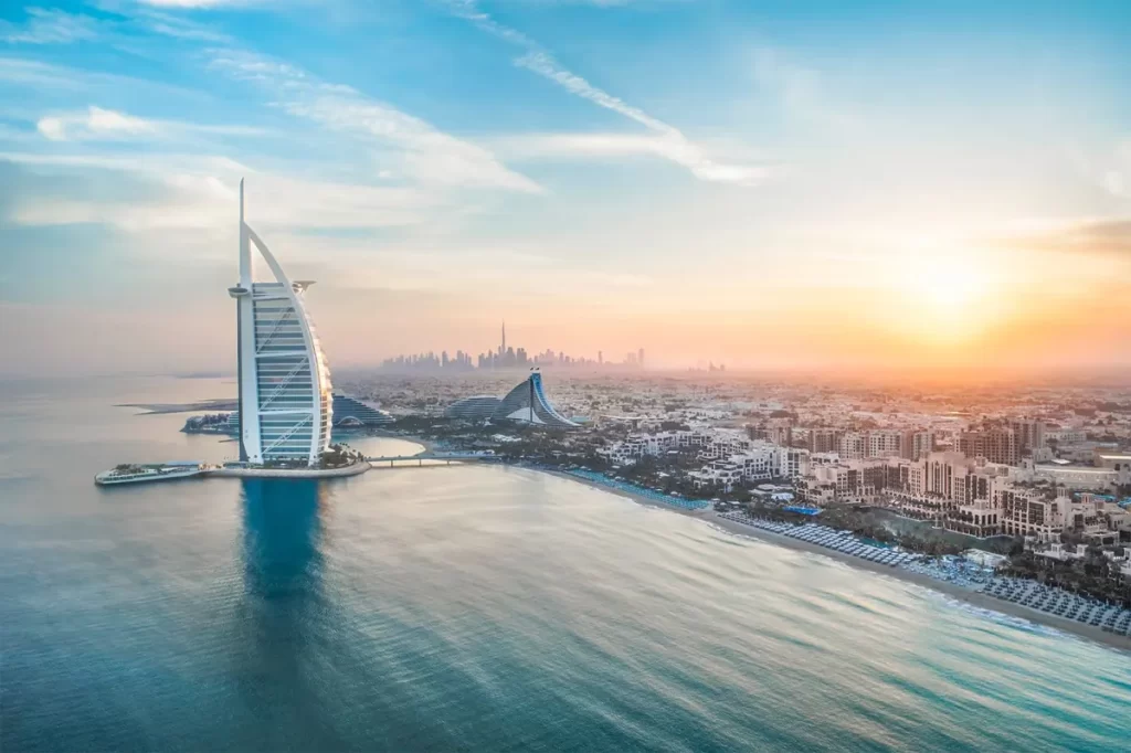 برج العرب از سمت دریا