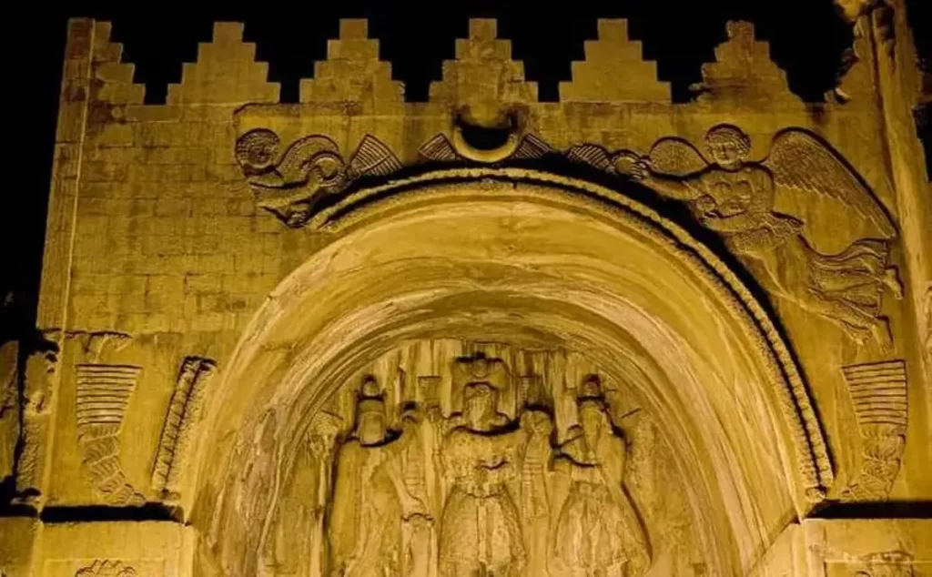 طاق بستان کرمانشاه