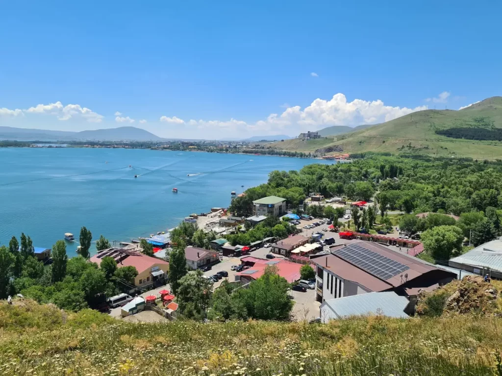تور دریاچه سوان