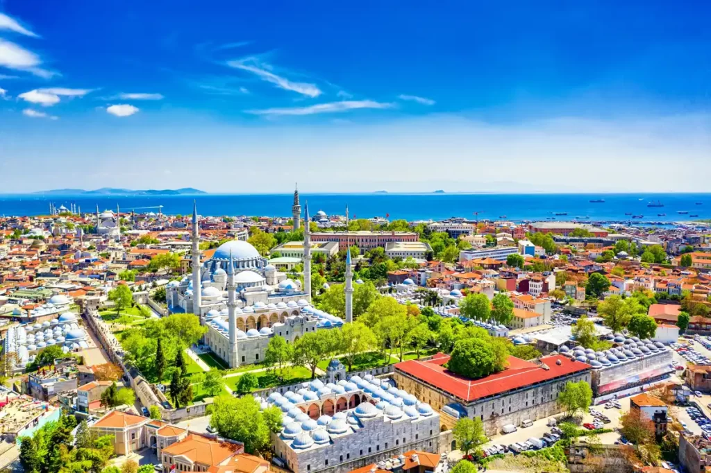 ازمیر یا استانبول