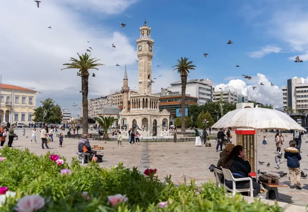 ازمیر یا استانبول