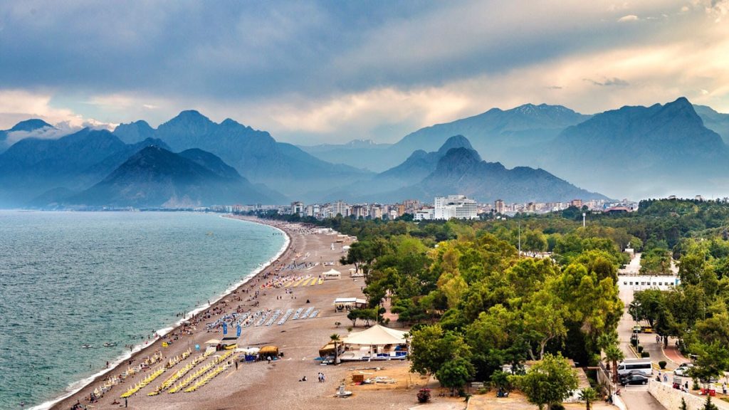 بهترین زمان سفر به آنتالیا | راهنمای انتخاب فصل مناسب برای سفرهای ساحلی و گردشی