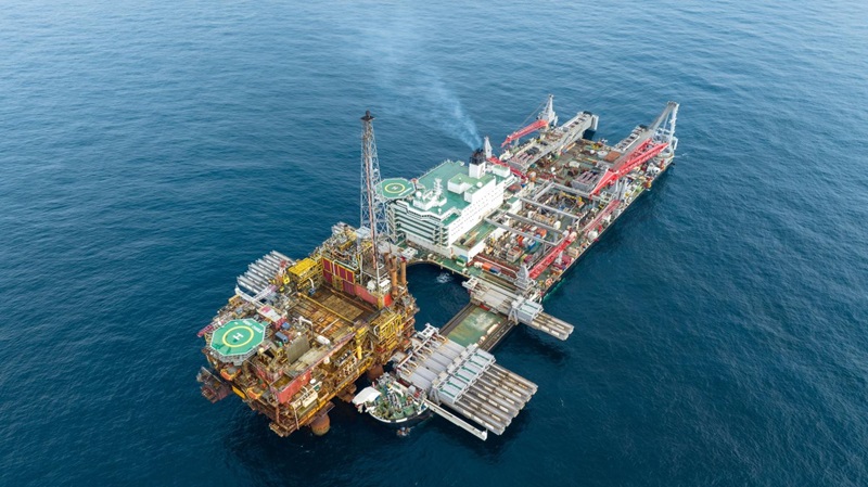Pioneering Spirit یک کشتی صنعتیِ نصب/برداشت سکوهای دریایی و لولهگذاری