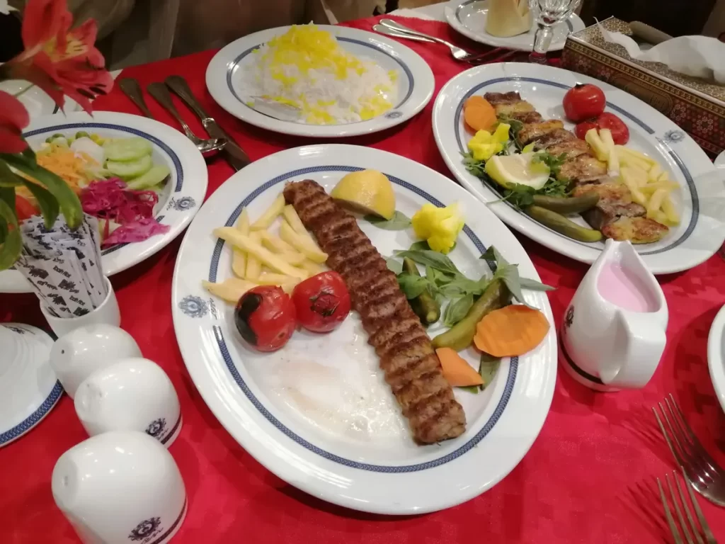 قیمت غذا در رستوران هتل شاه عباسی اصفهان