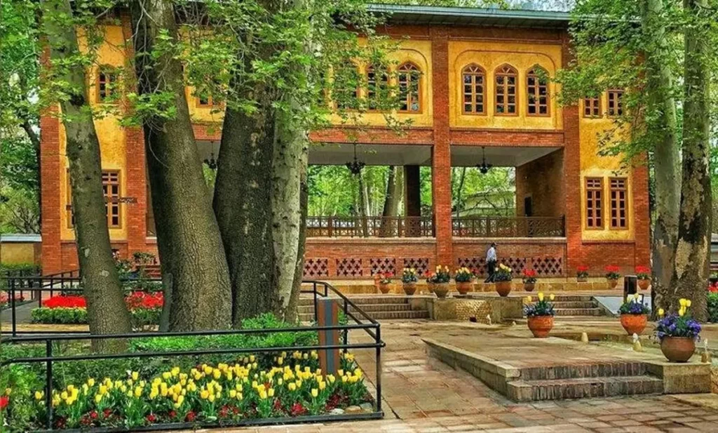 باغ ایرانی تهران با مترو | مسیر، آدرس و دیدنی‌های باغ موزه هنر ایرانی