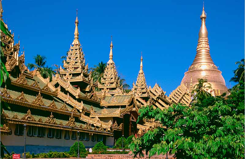 معبد شویهداغونگ (Shwedagon Pagoda) در یانگون، میانمار