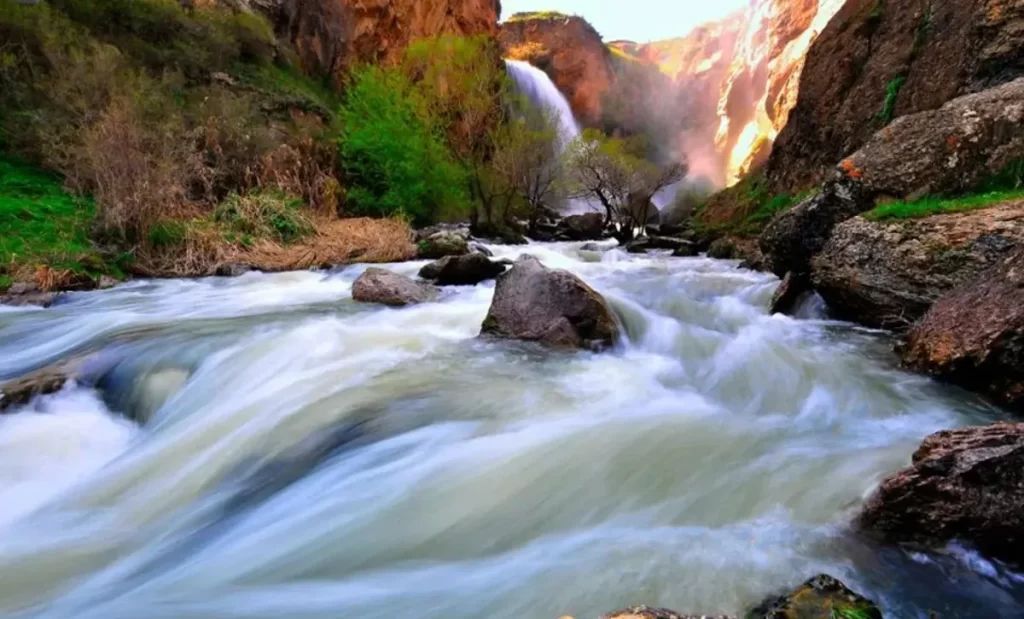 آبشار ترچکان ارمنستان