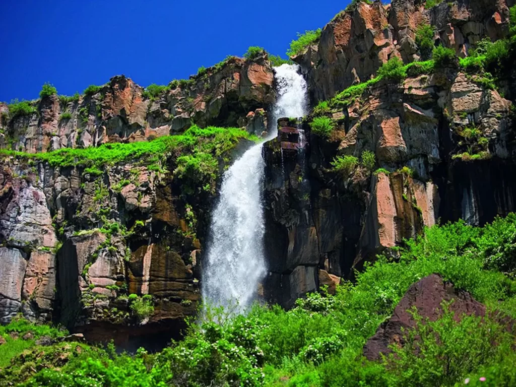 آبشار کاساخ ارمنستان