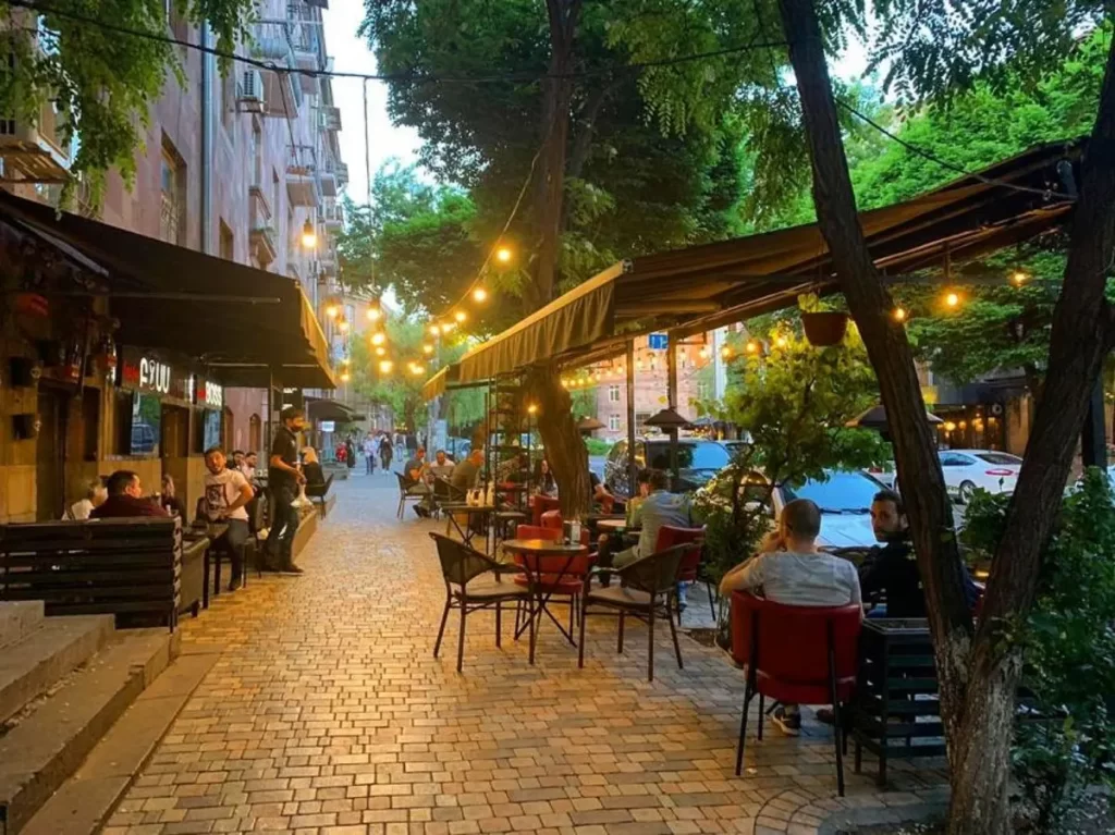 کافه های ایروان برای قرار عاشقانه