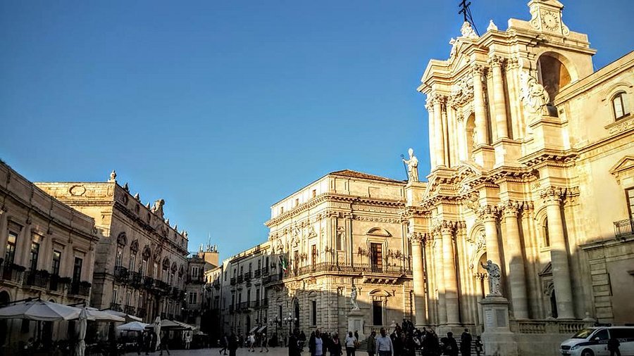 کلیسای سراس (Syracuse Cathedral)، سیسیل