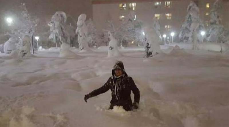 بهمن ۱۳۵۰؛ ایرانی سفیدپوش