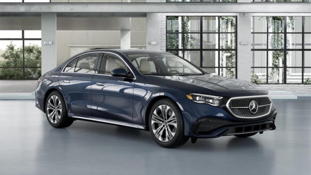 بنز e200 مدل 2026 در دبی برای شرکت کاراپلاس