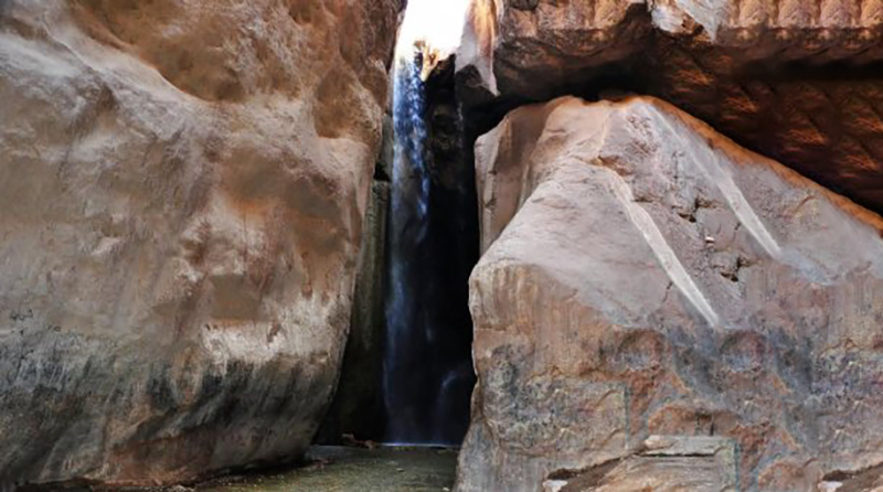 آبشار چمآوا در ایلام