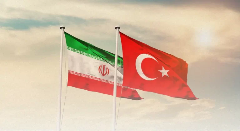 قدمت ترکیه بیشتر است یا ایران