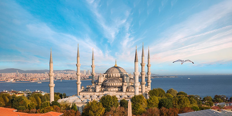 مسجد سلطان احمد و پل بسفر در استانبول