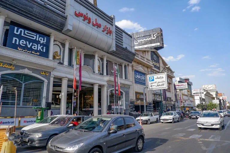نزدیکترین مترو به یافت آباد